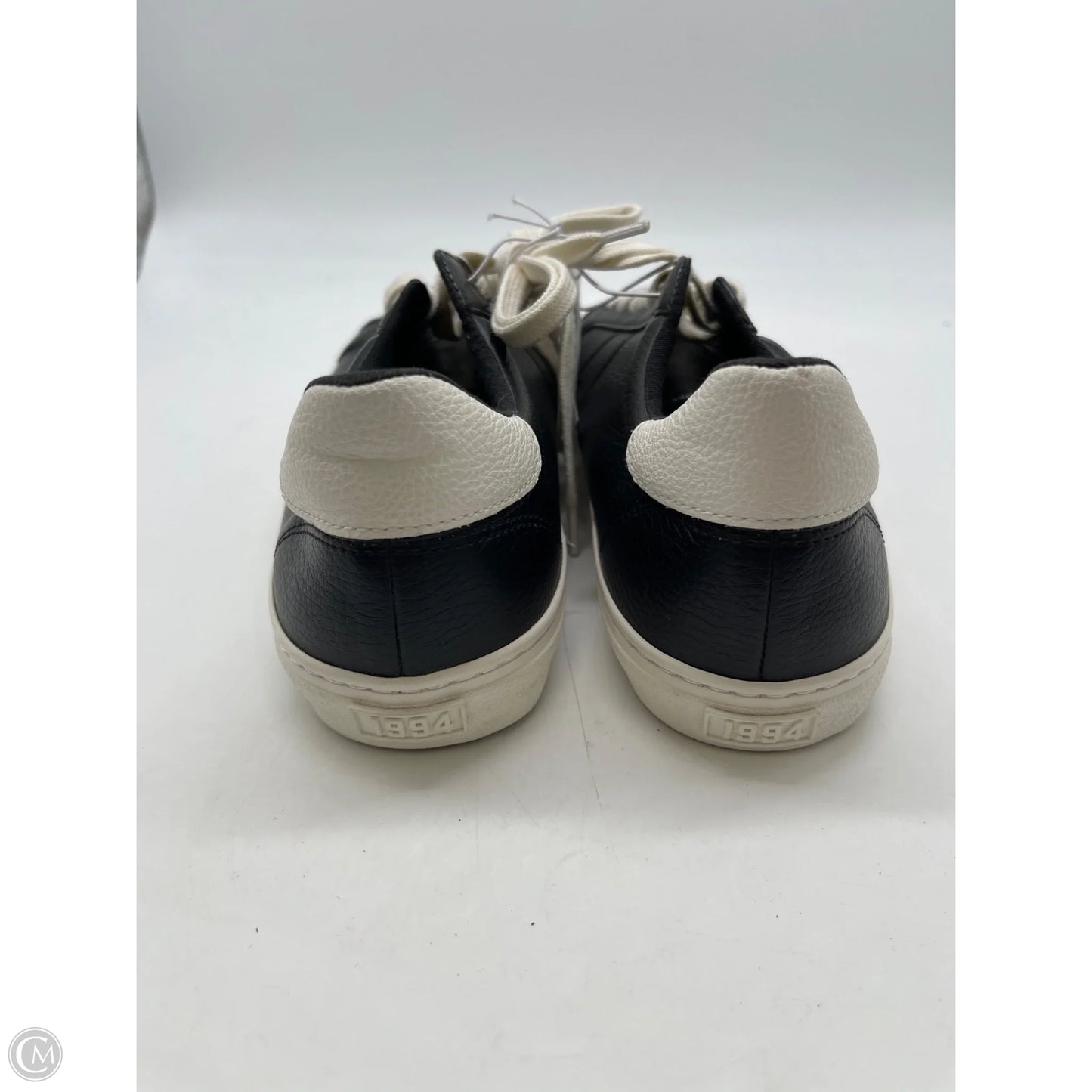 Shoes Sneakers By Old Navy In Black, Size: 9