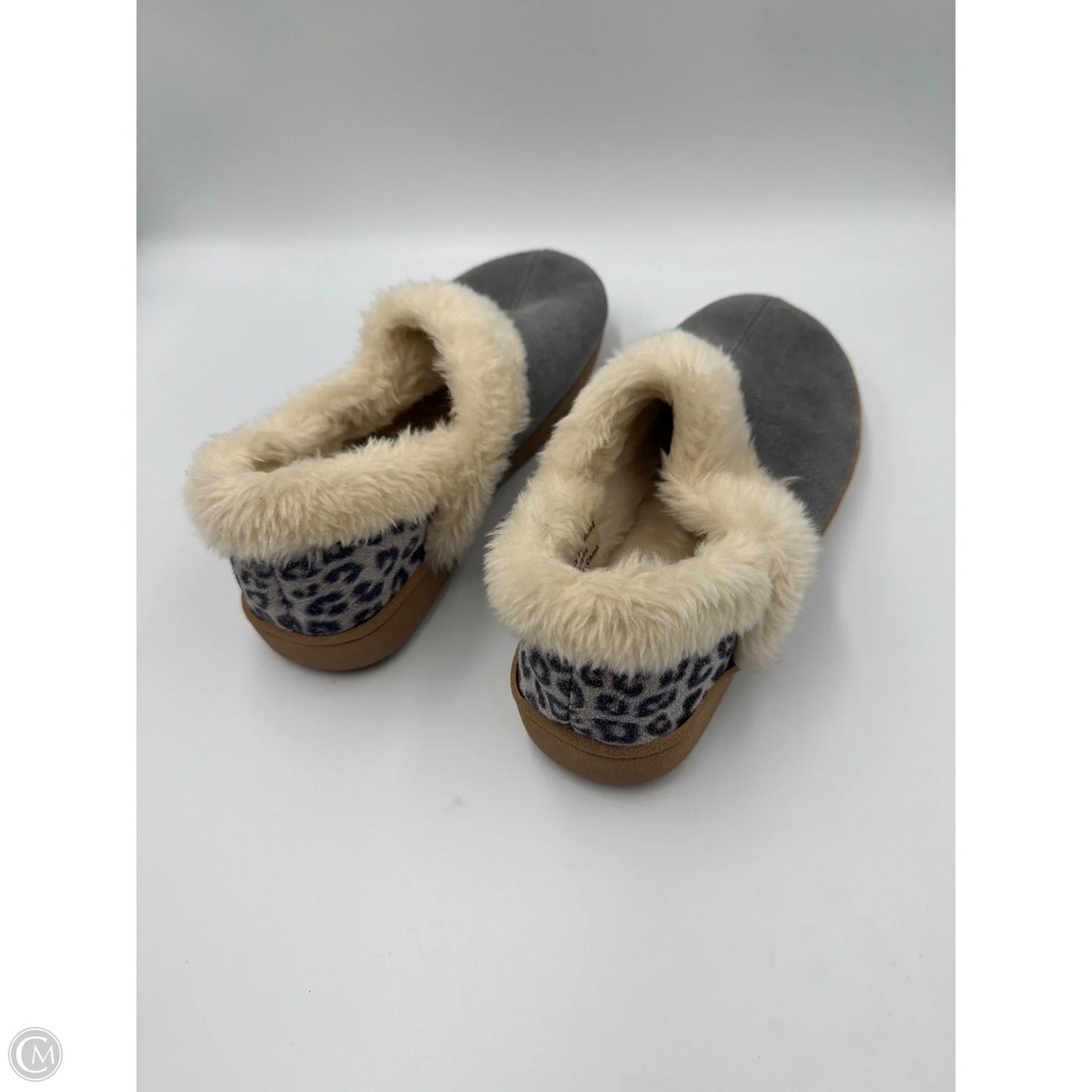 Shoes Flats By Clarks In Grey, Size: 7