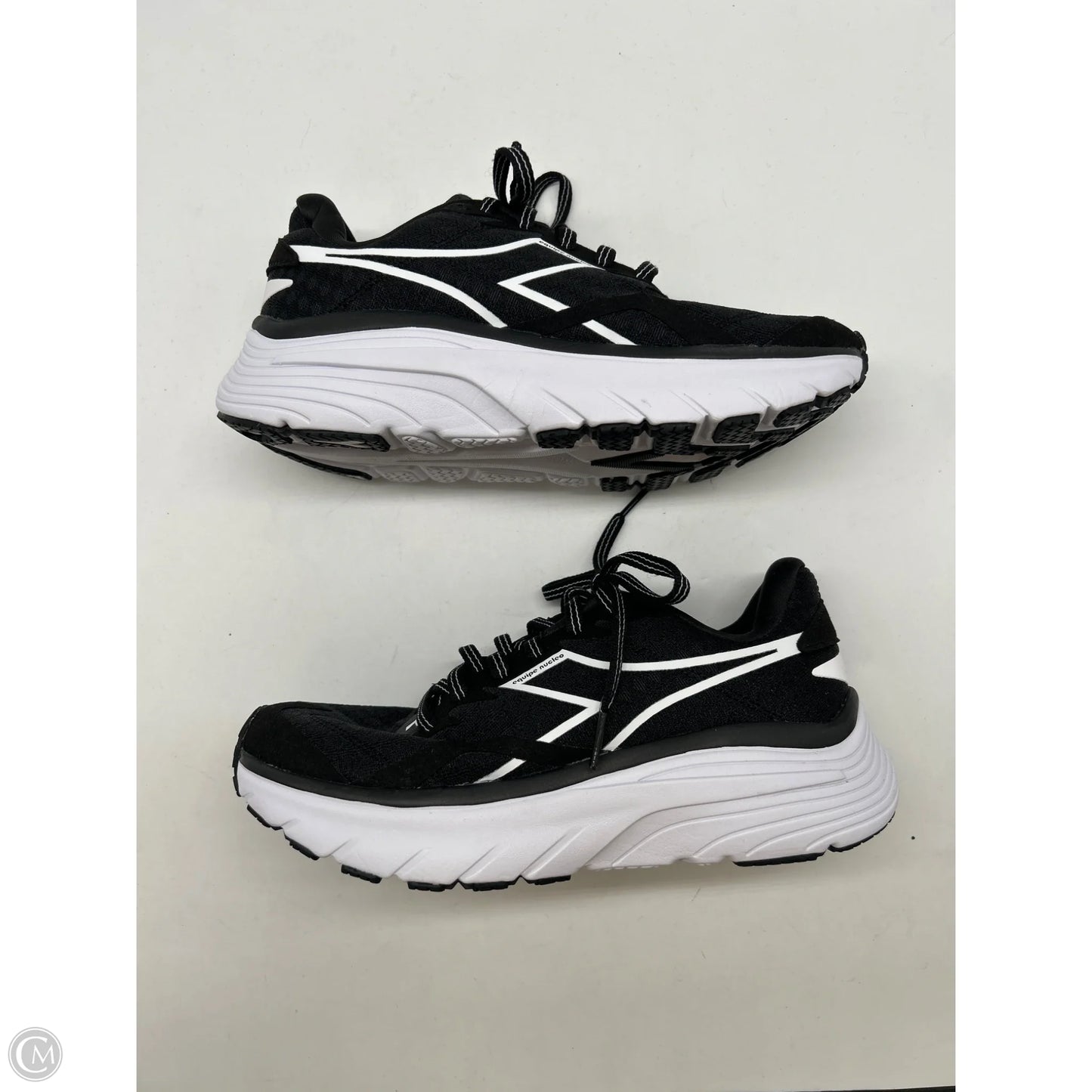 Shoes Athletic By Clothes Mentor In Black, Size: 6.5