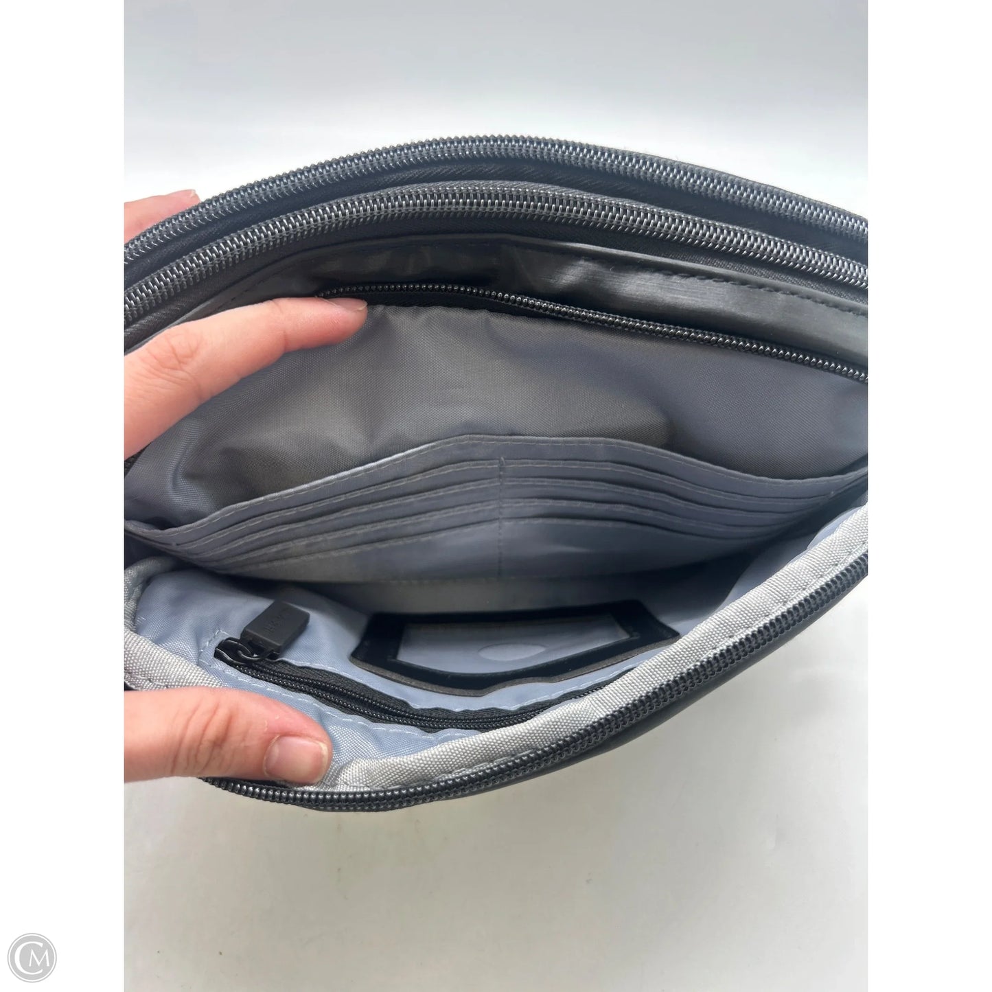 Handbag By Clothes Mentor, Size: Medium