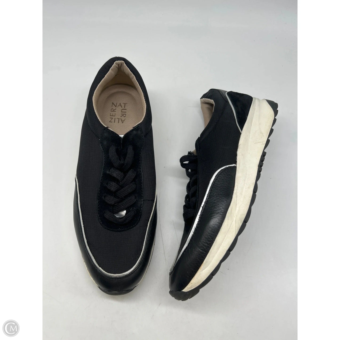 Shoes Sneakers By Naturalizer In Black, Size: 11