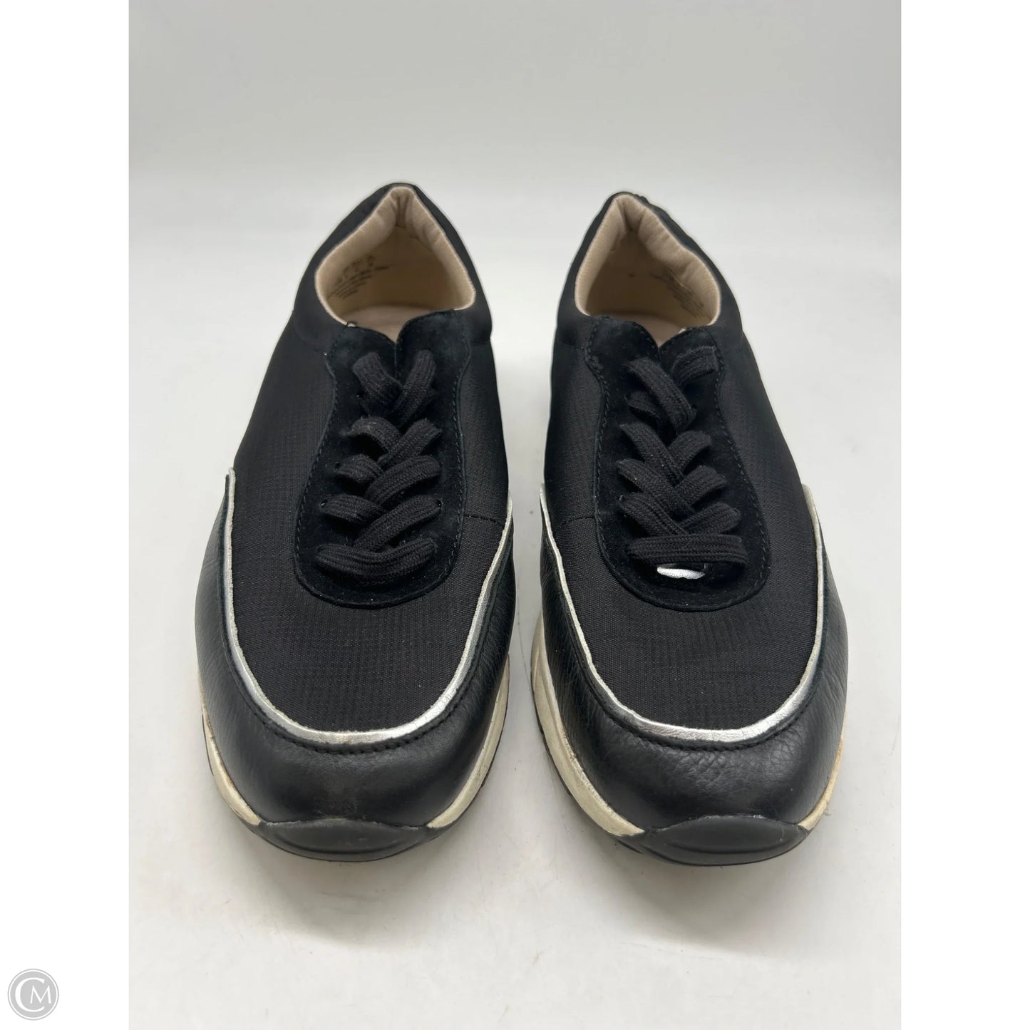 Shoes Sneakers By Naturalizer In Black, Size: 11