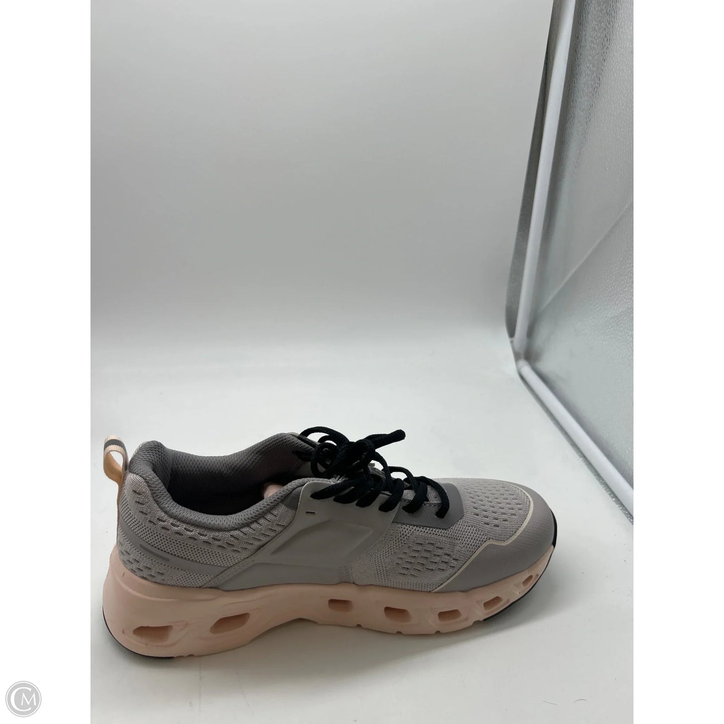 Shoes Athletic By Crane In Grey & Pink, Size: 9