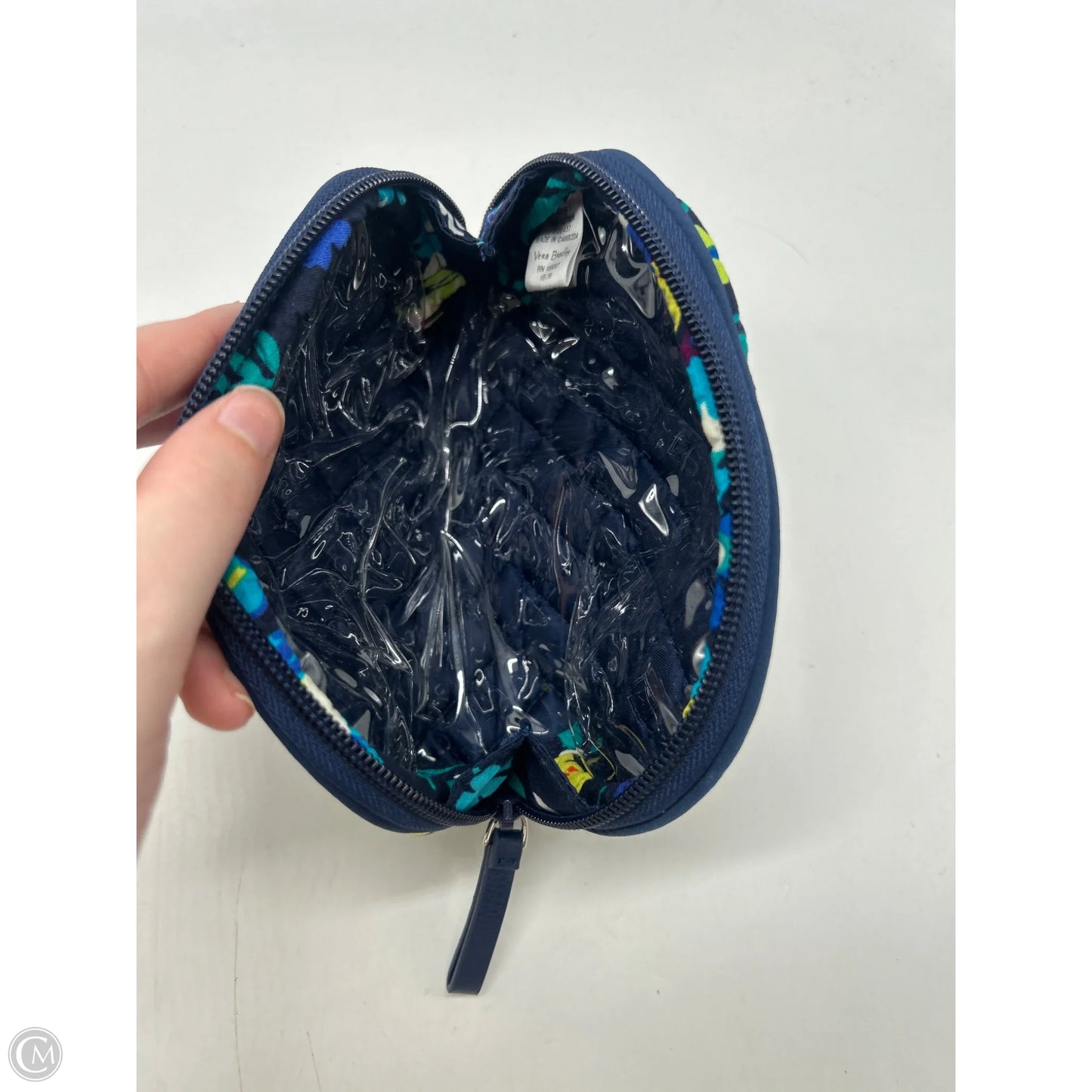 Makeup Bag By Vera Bradley, Size: Medium