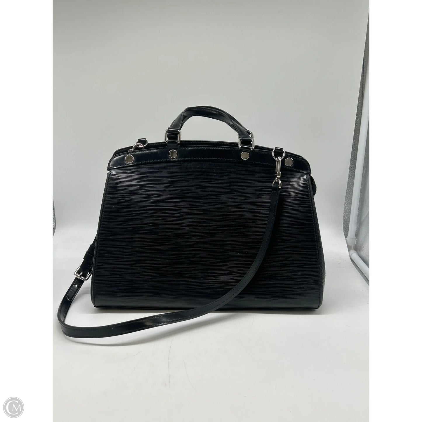 Handbag Luxury Designer By Louis Vuitton, Size: Medium