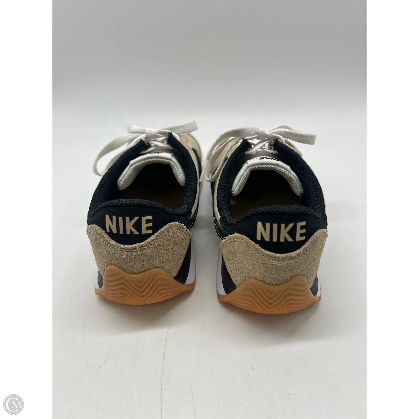 Shoes Sneakers By Nike In Black & Tan, Size: 8
