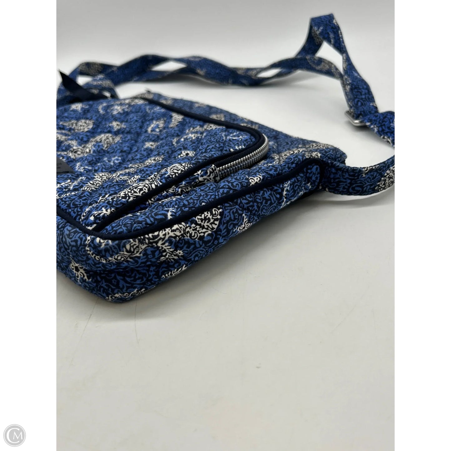 Handbag By Vera Bradley, Size: Medium