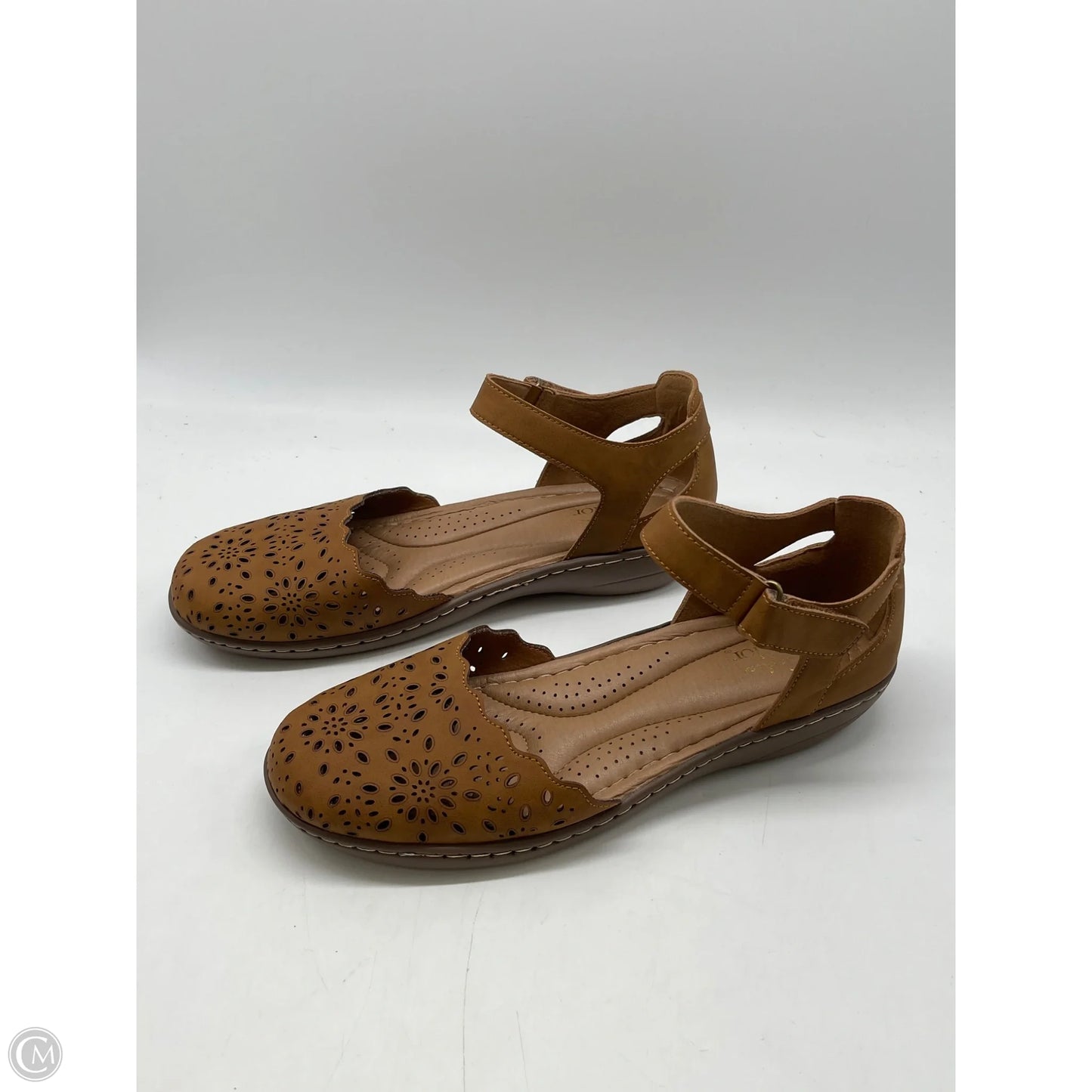 Sandals Flats By Clothes Mentor In Brown, Size: 8.5