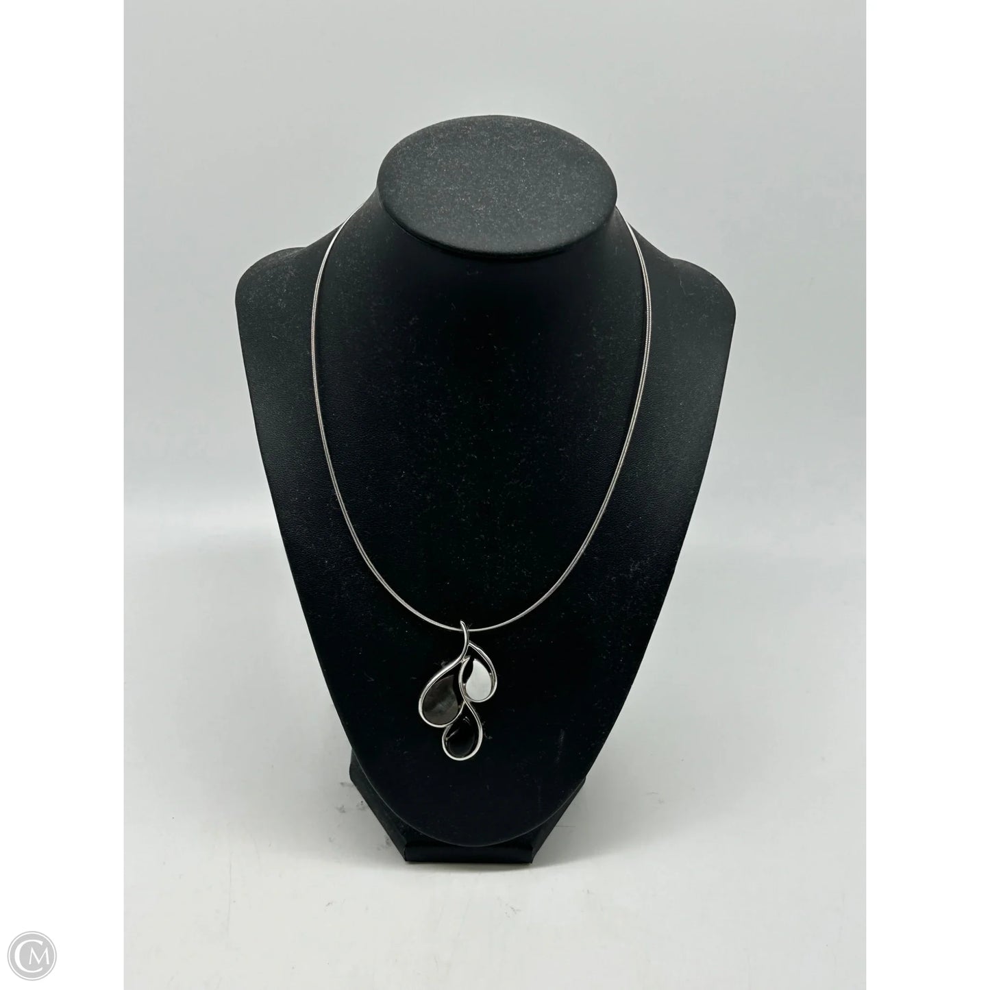 Necklace Pendant By Lia Sophia, Size: 0