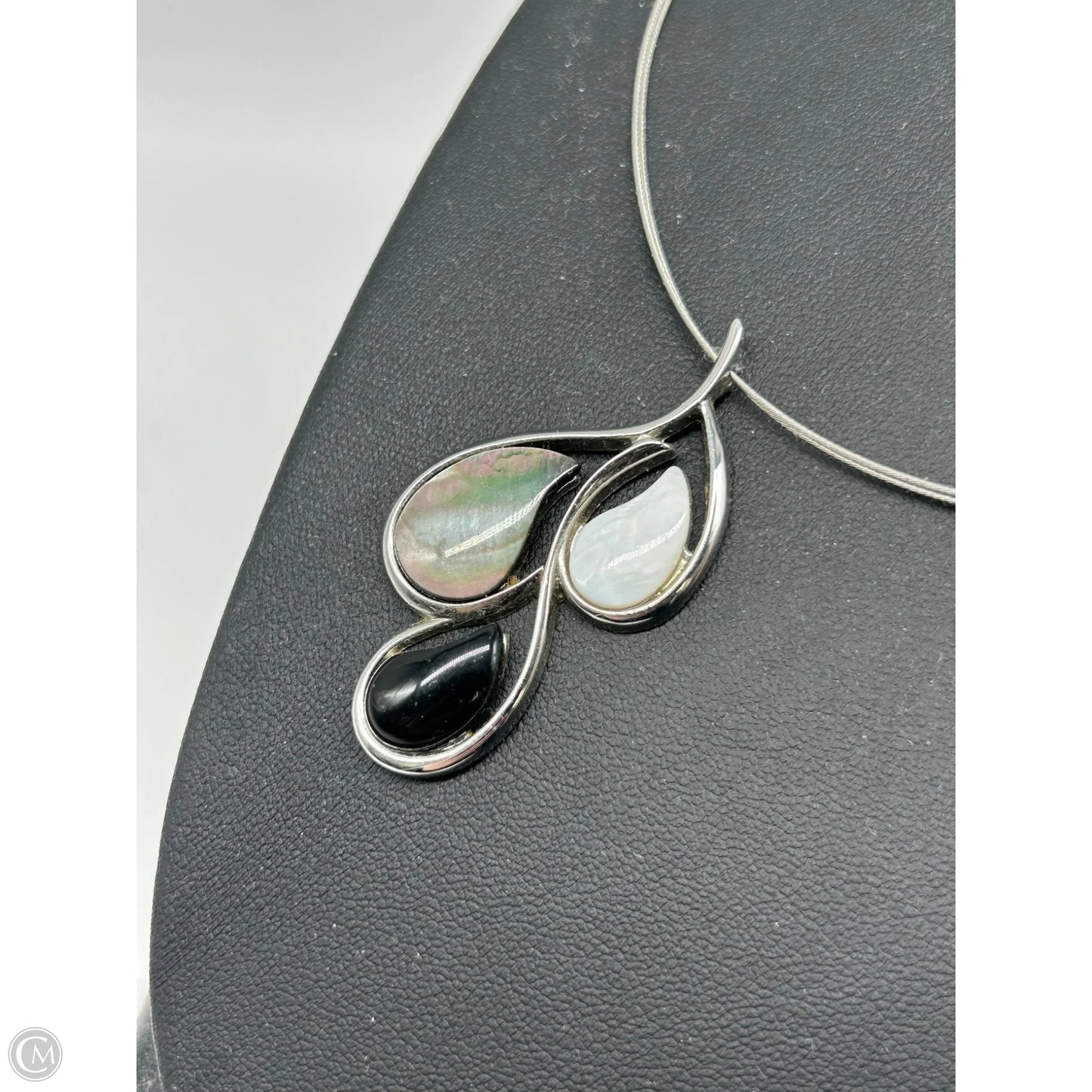 Necklace Pendant By Lia Sophia, Size: 0
