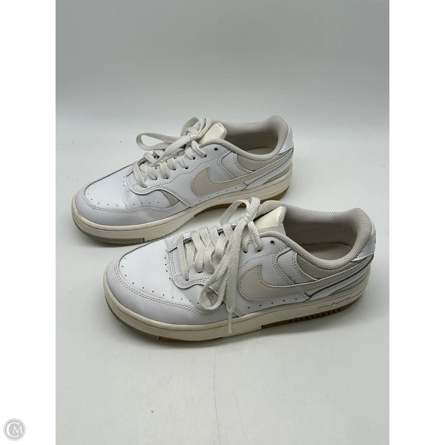 Shoes Sneakers By Nike In White, Size: 8.5