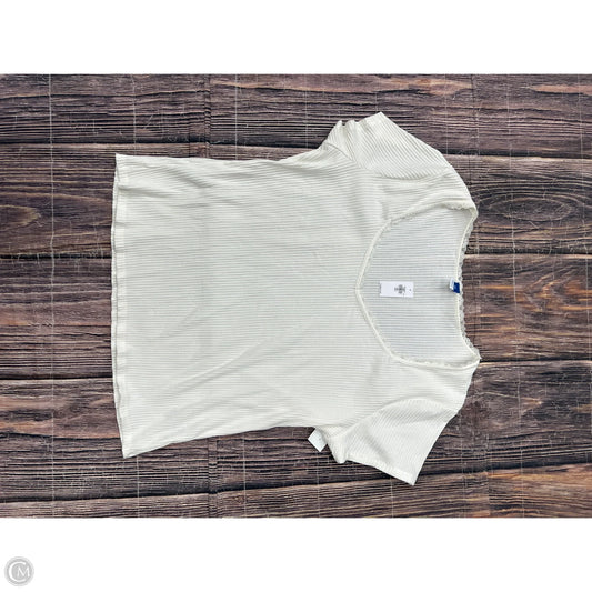 Top Short Sleeve By Old Navy In White, Size: 1x