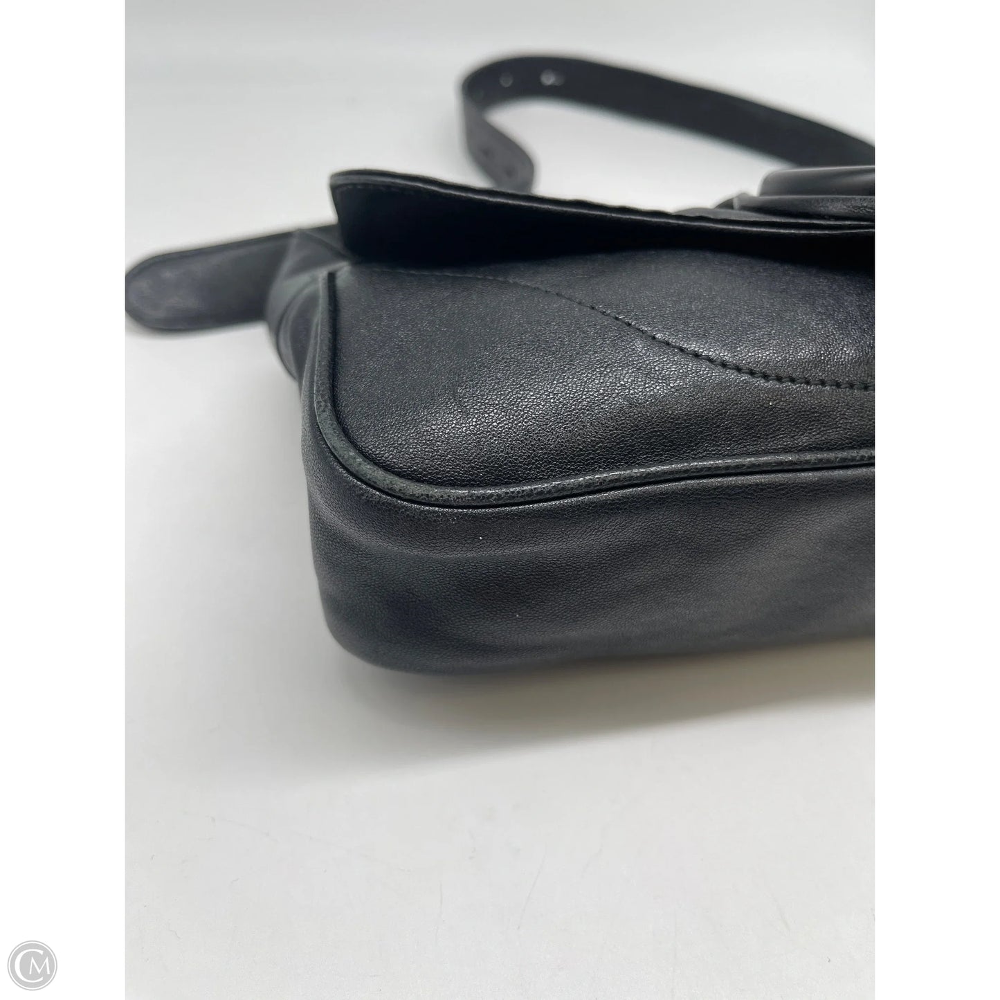 Handbag Luxury Designer By Gucci, Size: Medium