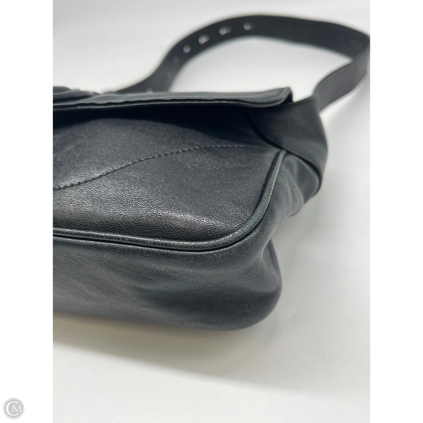 Handbag Luxury Designer By Gucci, Size: Medium