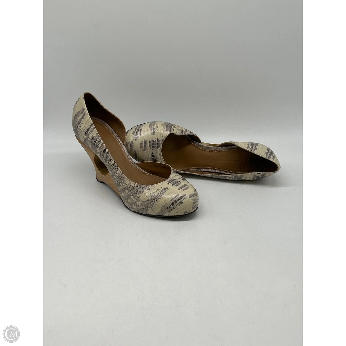 Shoes Heels Wedge By Anthropologie In Animal Print, Size: 9