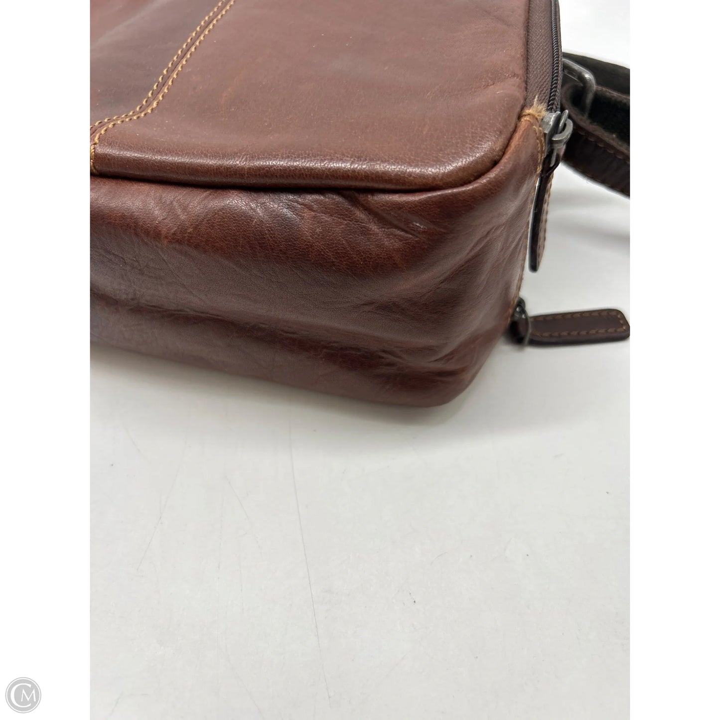 Crossbody By Clothes Mentor, Size: Medium