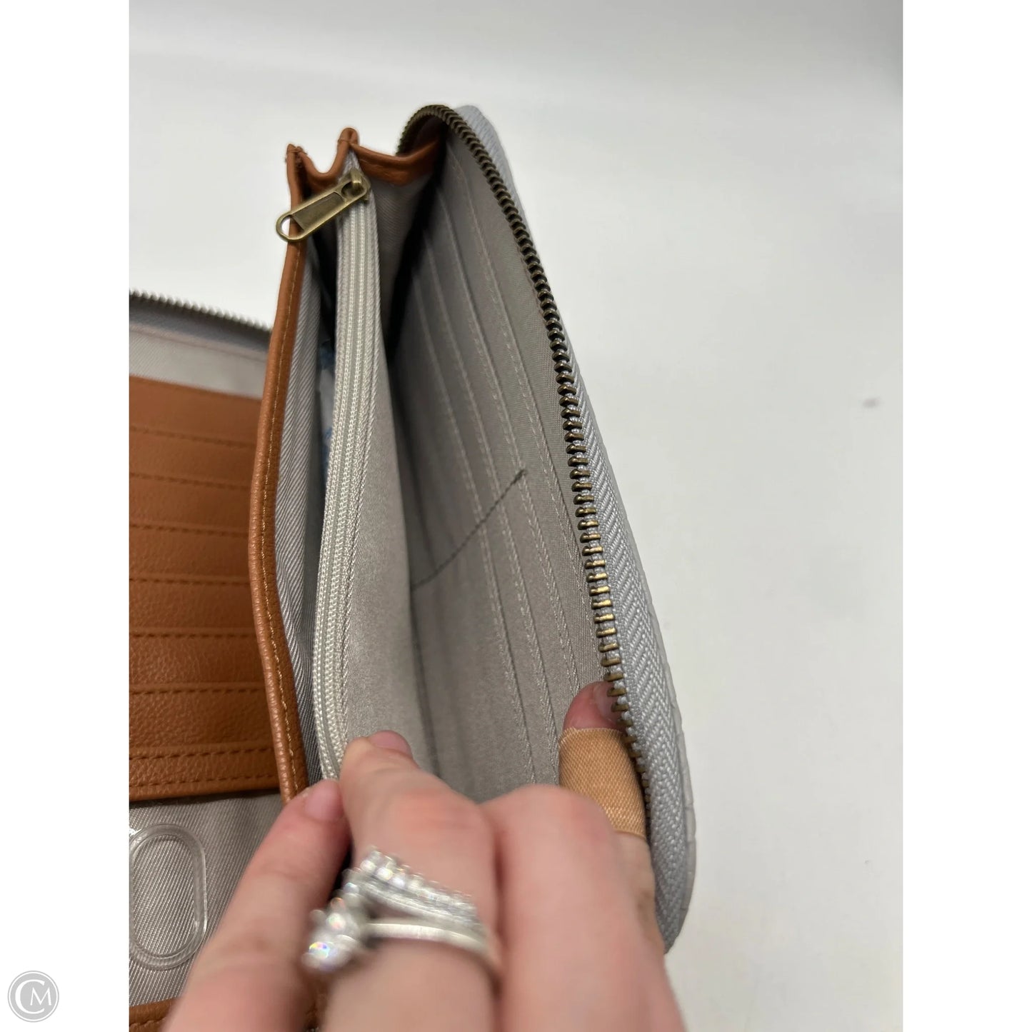 Wallet By Thirty One, Size: Medium