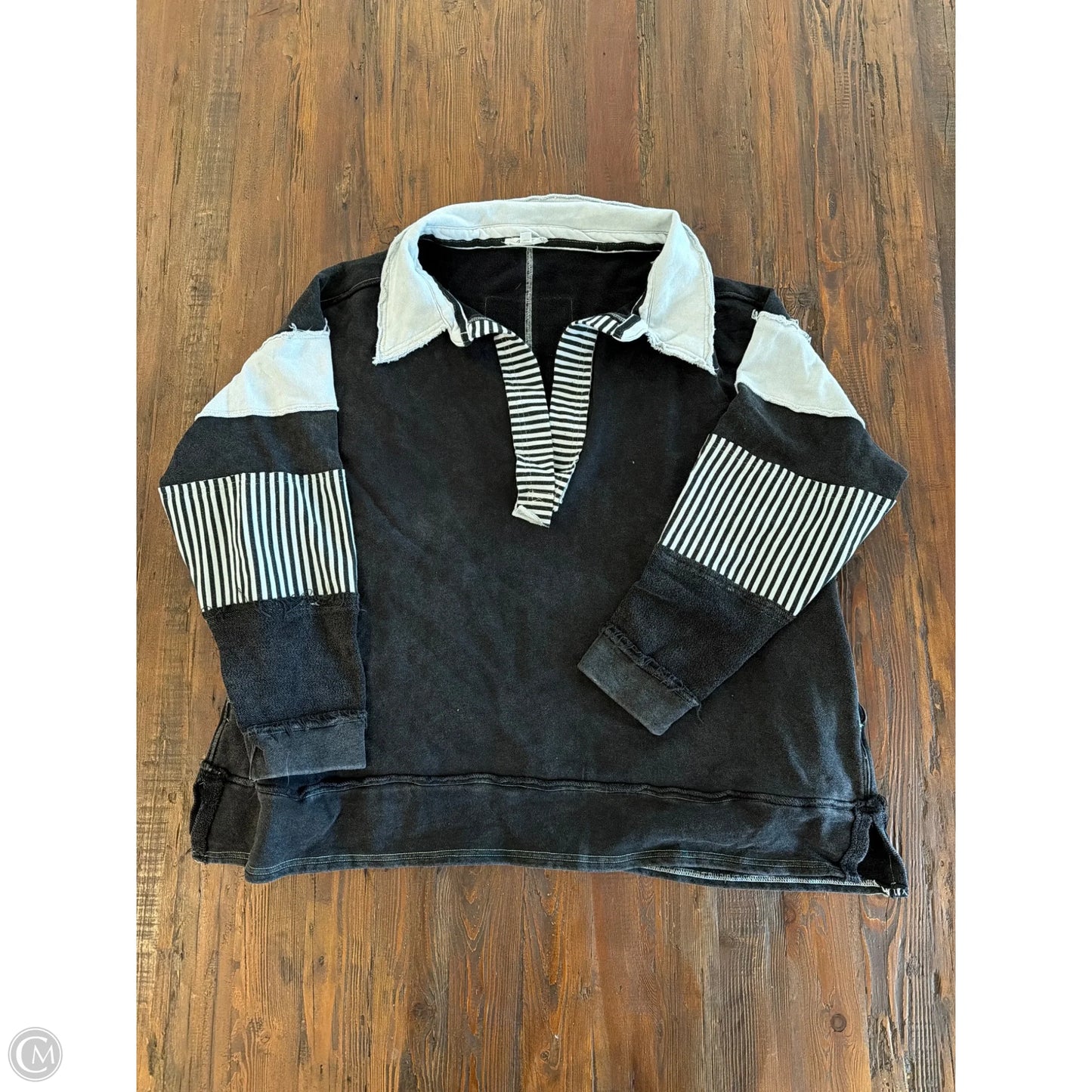 Top Long Sleeve By Clothes Mentor In Black & White, Size: Xl