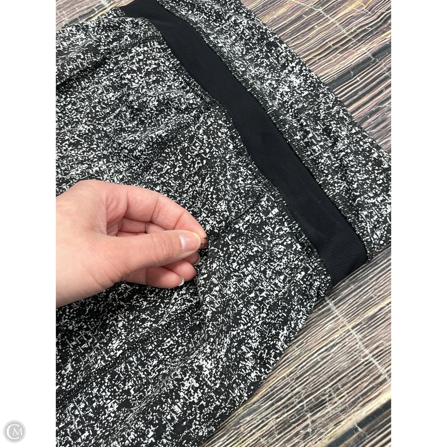 Athletic Leggings By Lululemon In Black & White, Size: 2