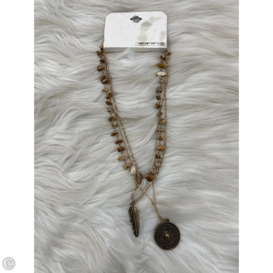 Necklace Layered By Bke
