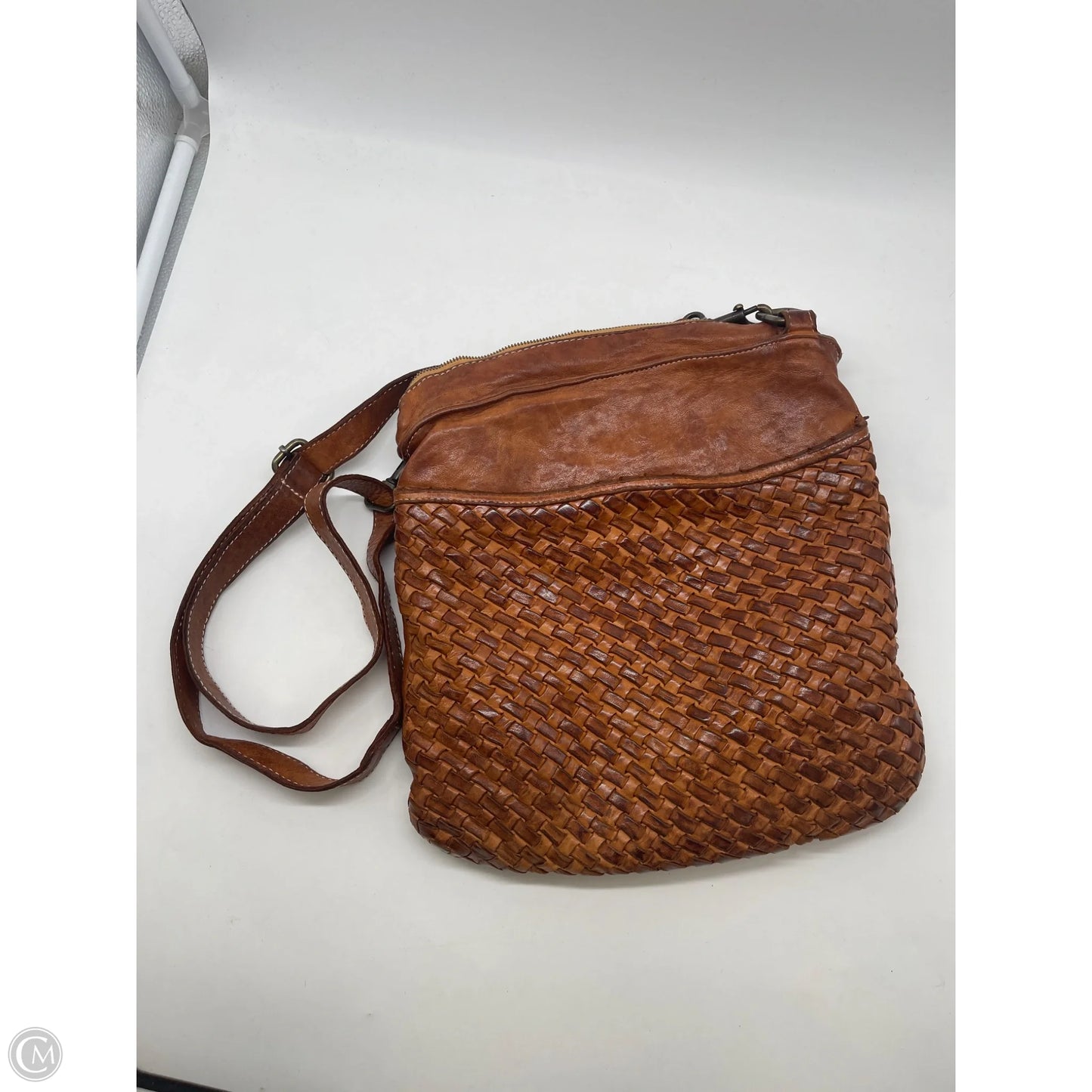 Crossbody Leather By Clothes Mentor, Size: Large