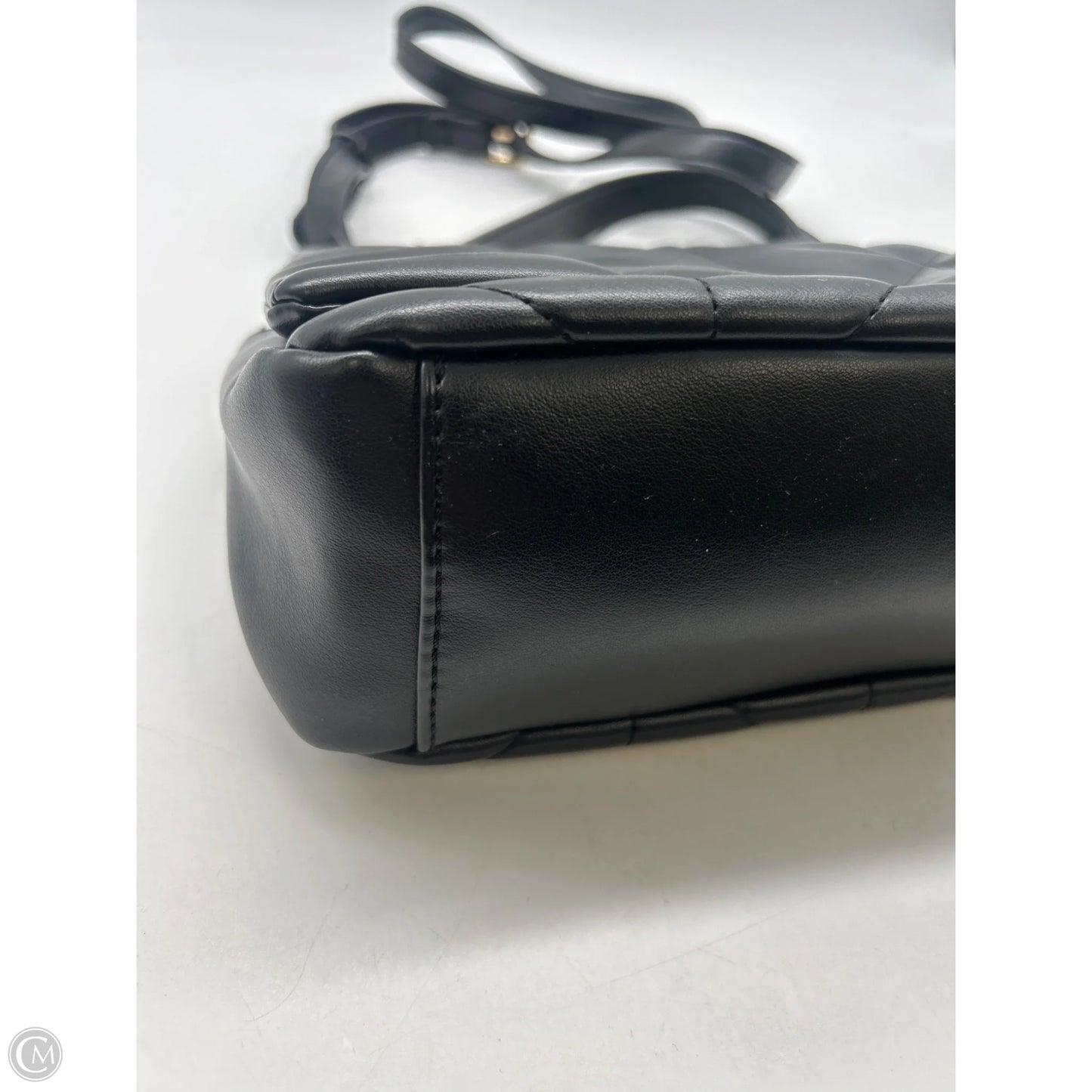 Crossbody By Clothes Mentor, Size: Medium