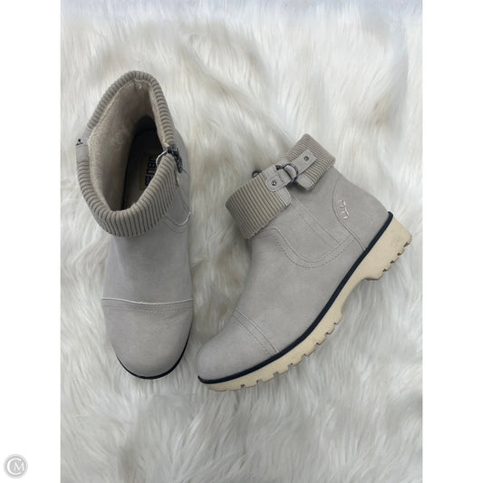 Boots Ankle Flats By Jbu By Jambu In Grey, Size: 9