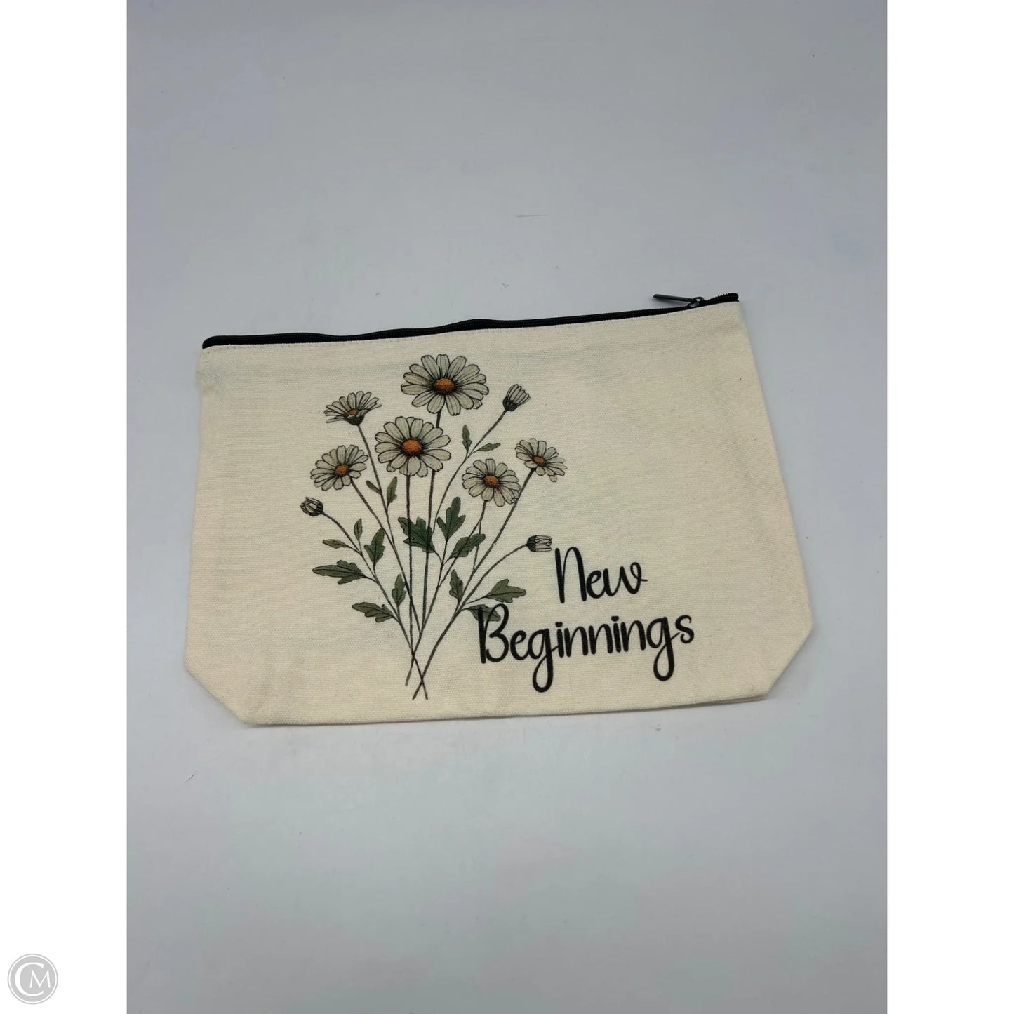 Makeup Bag By Clothes Mentor, Size: Medium