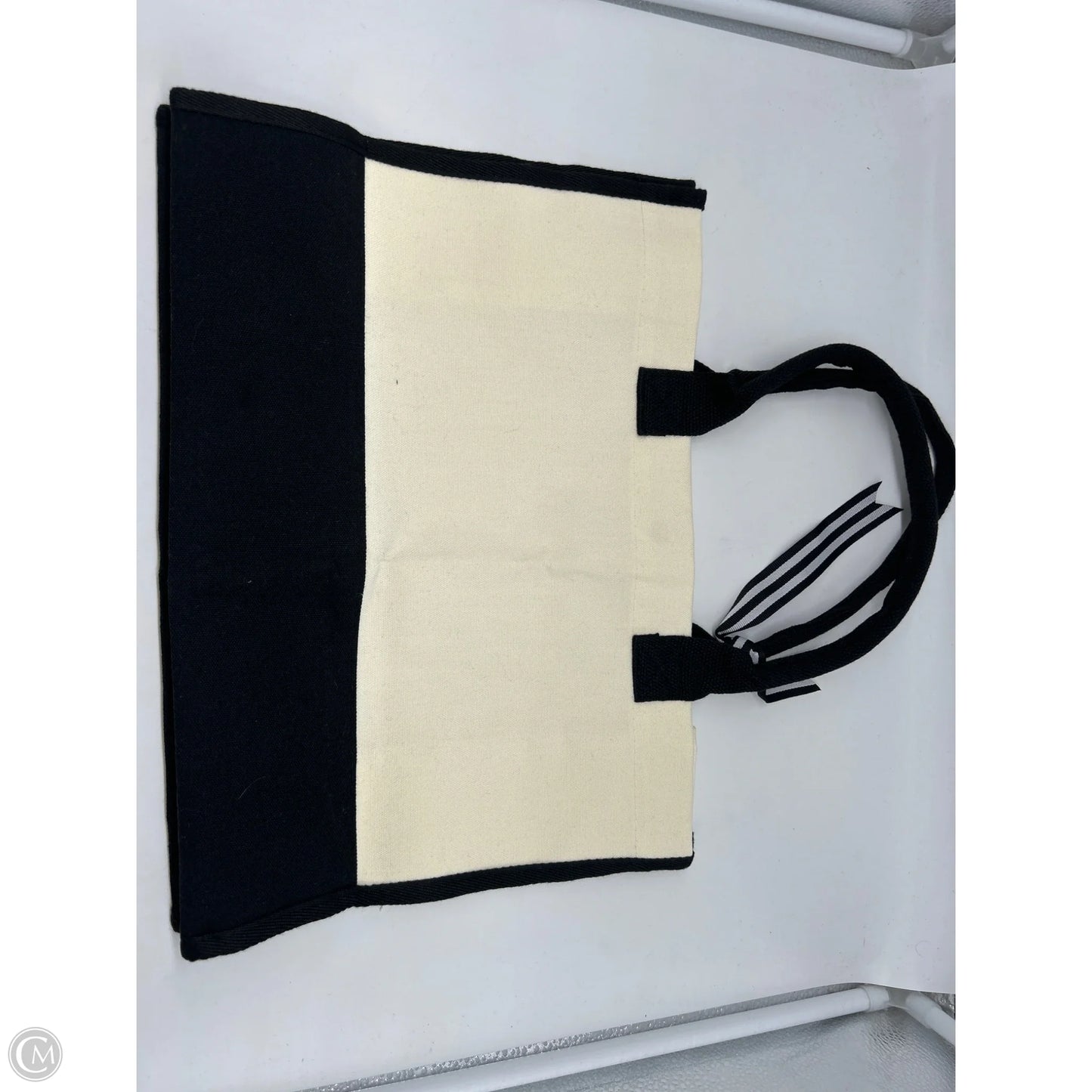 Tote By Clothes Mentor, Size: Medium