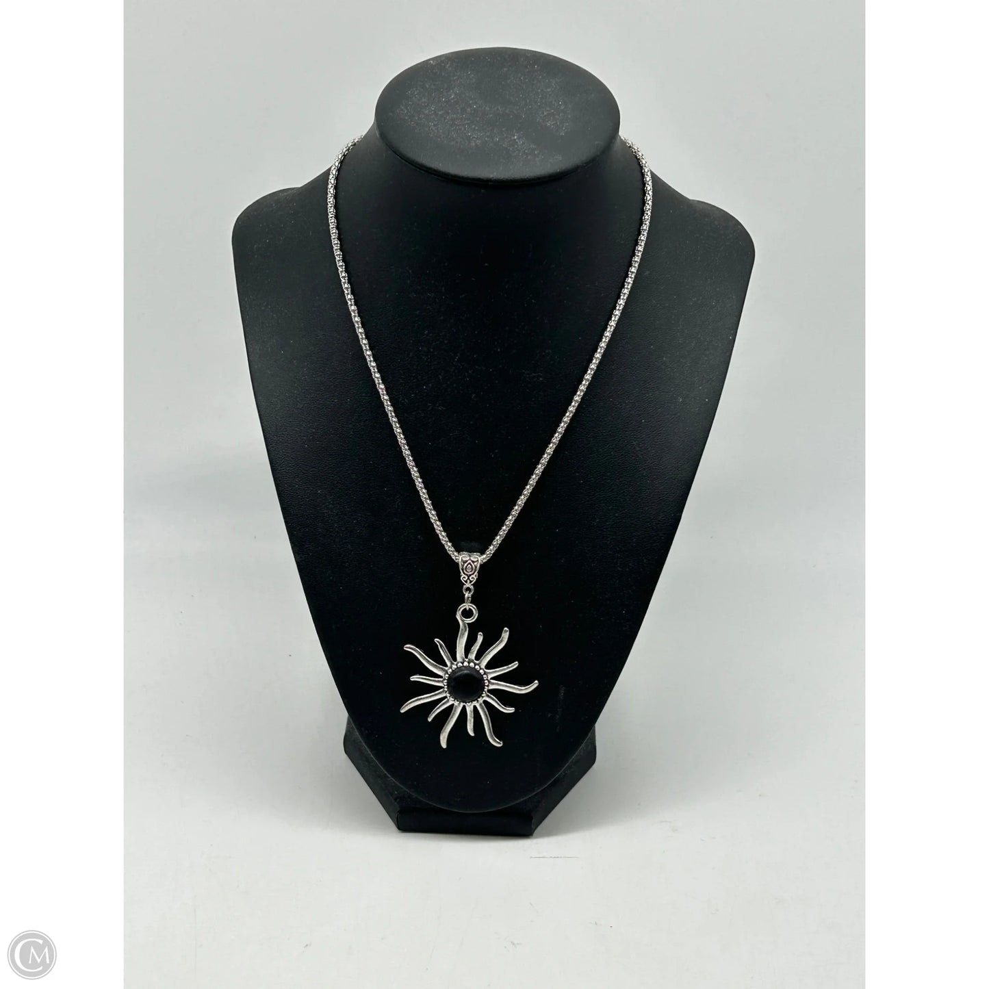 Necklace Pendant By Clothes Mentor