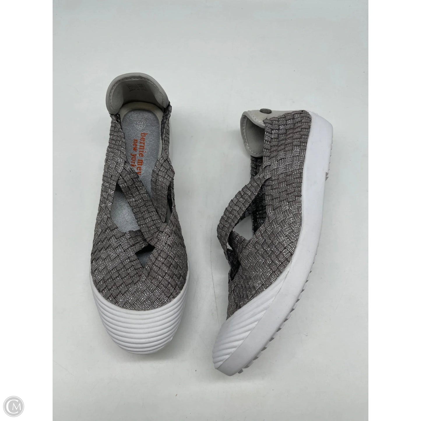 Shoes Flats By Bernie Mev In Silver, Size: 8