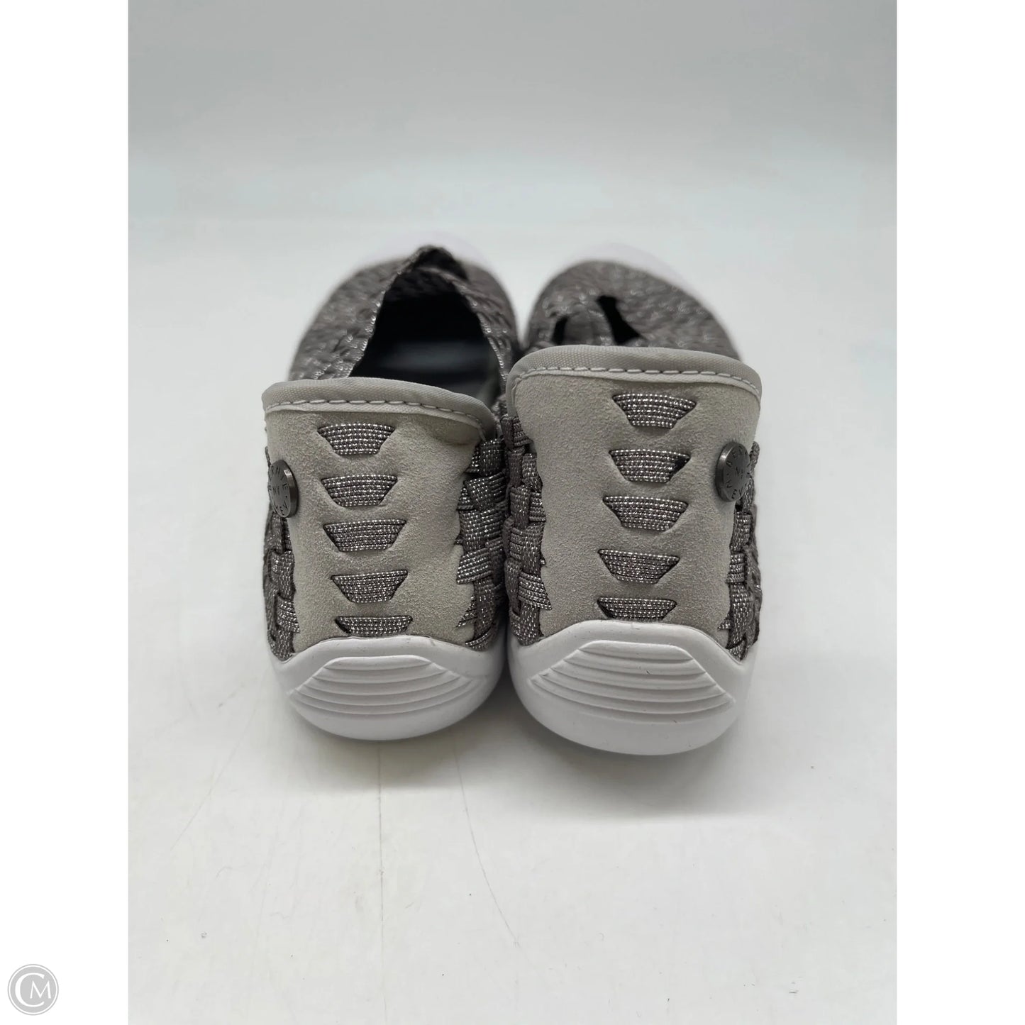 Shoes Flats By Bernie Mev In Silver, Size: 8
