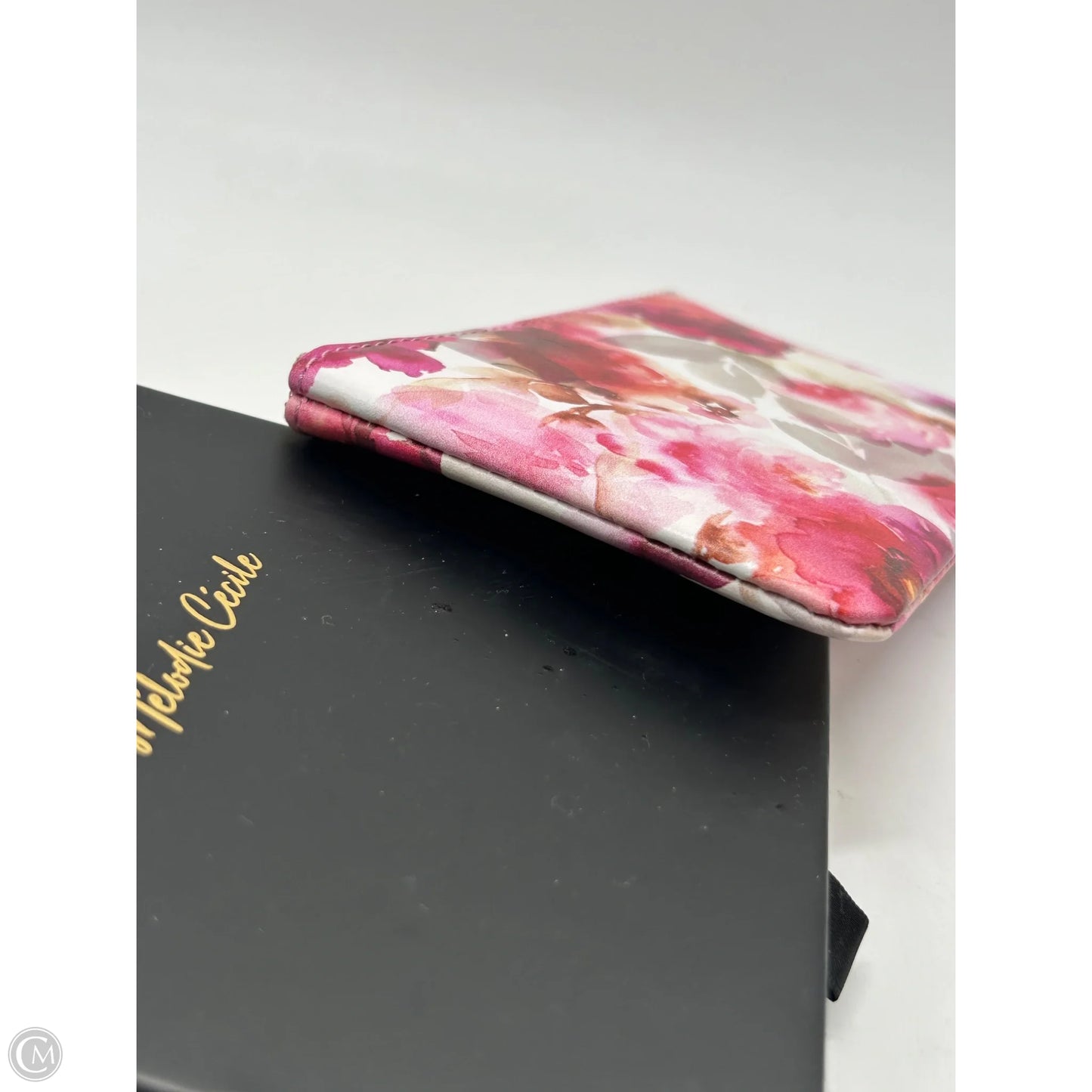 Wallet By Clothes Mentor, Size: Medium