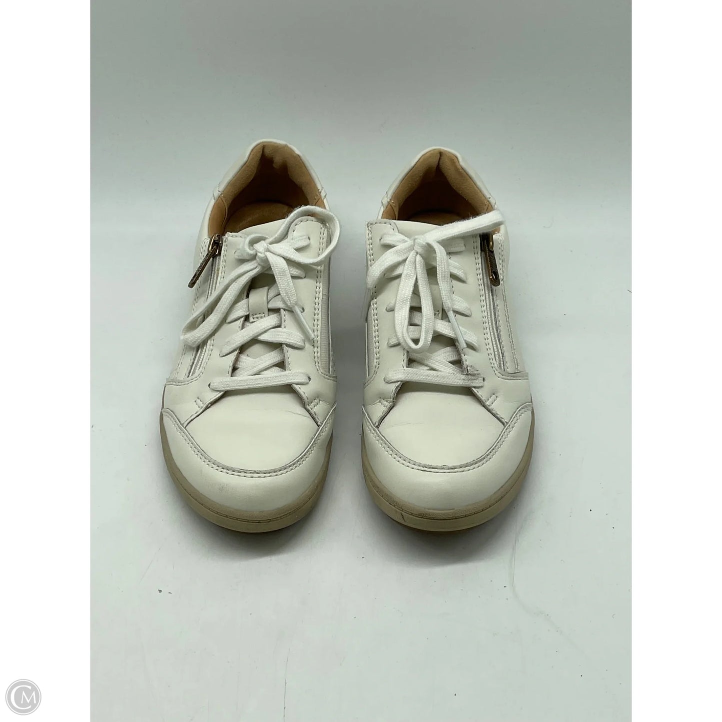 Shoes Athletic By Clarks In White, Size: 7