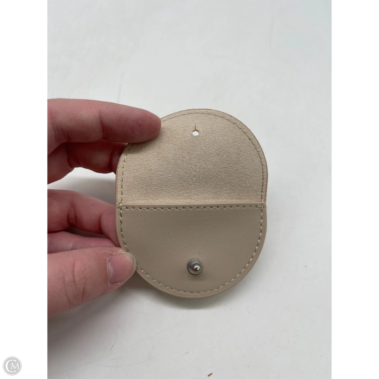 Jewelry Case By Clothes Mentor, Size: Small