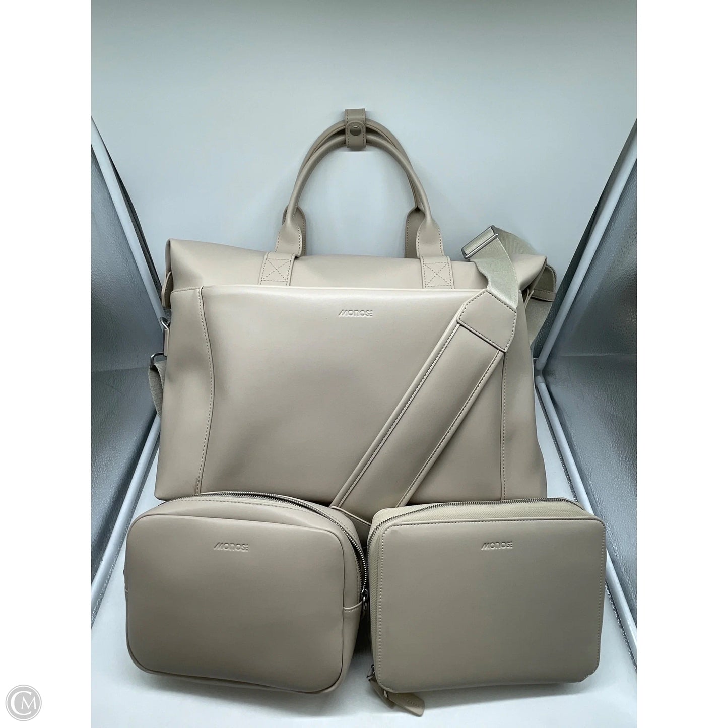 Duffle And Weekender By Clothes Mentor, Size: Large