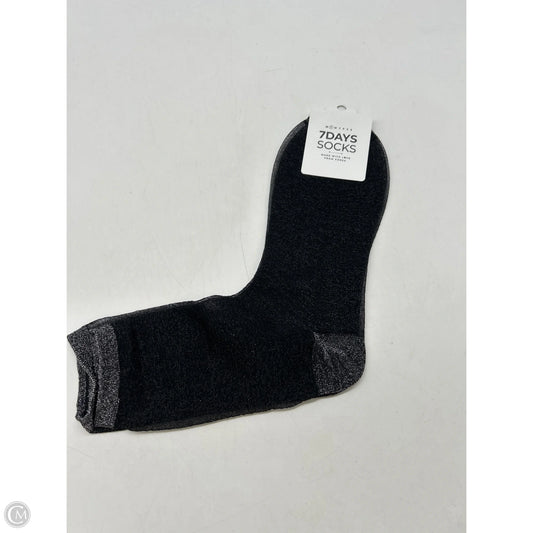 Socks By Clothes Mentor In Black