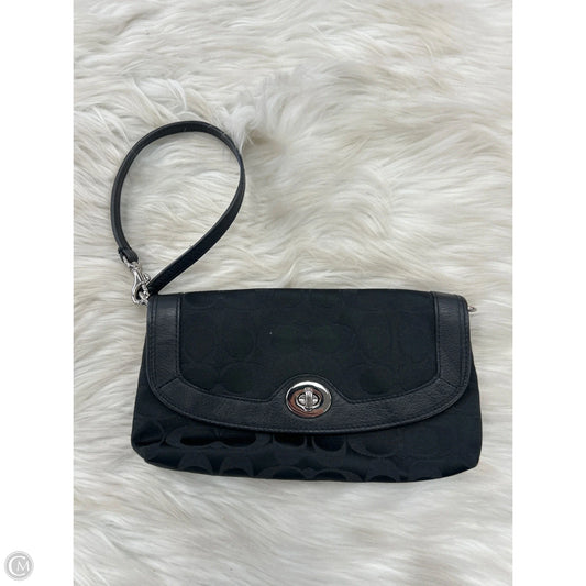 Wristlet Designer By Coach, Size: Large