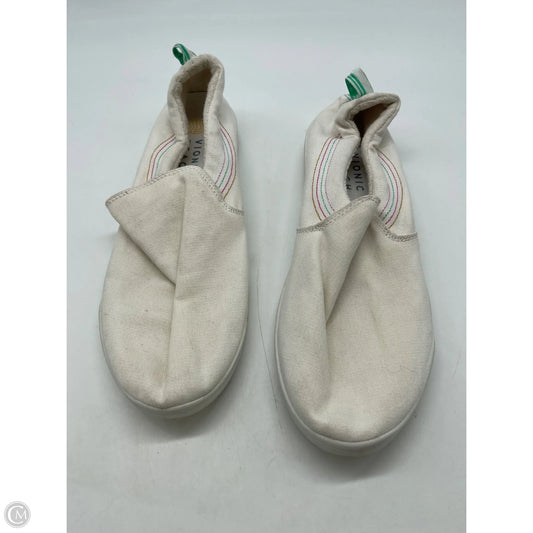 Shoes Flats By Clothes Mentor In White, Size: 9.5