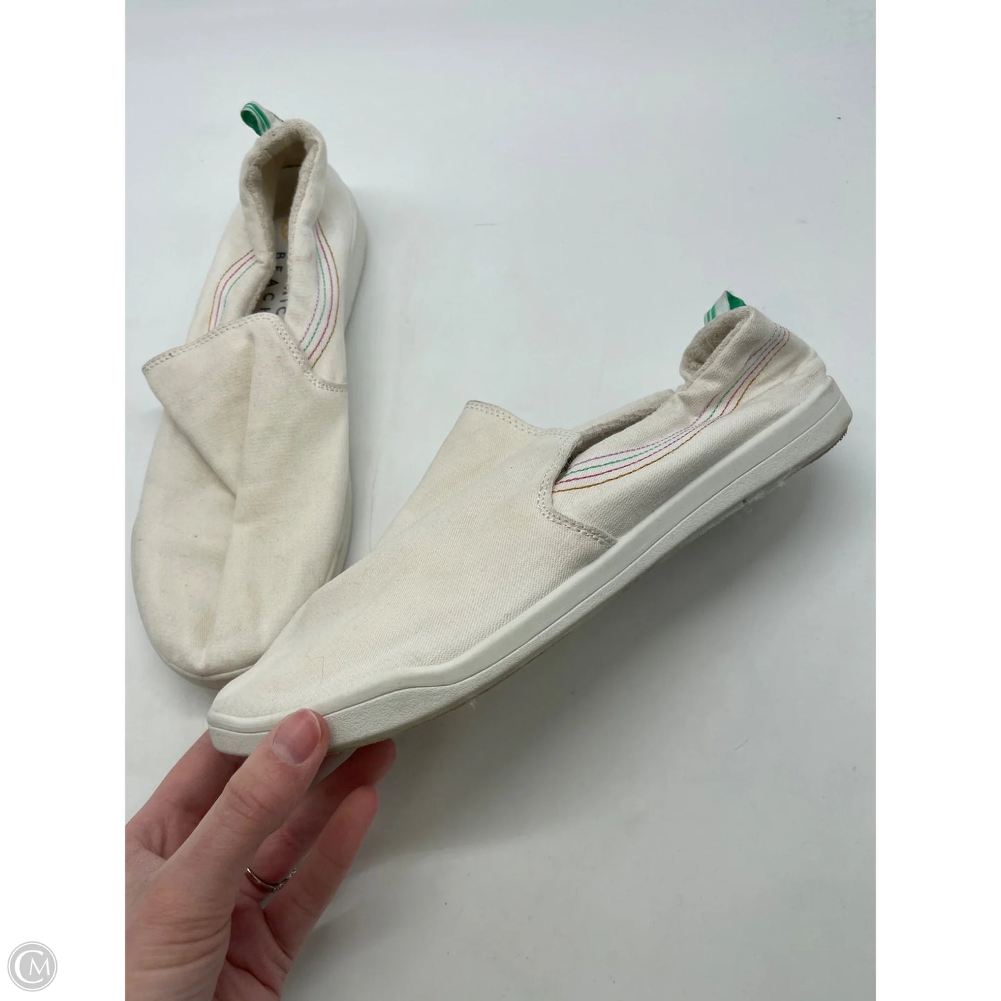 Shoes Flats By Clothes Mentor In White, Size: 9.5