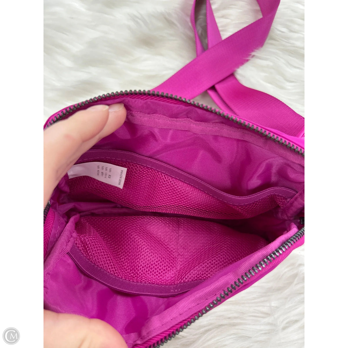 Belt Bag By Clothes Mentor, Size: Small