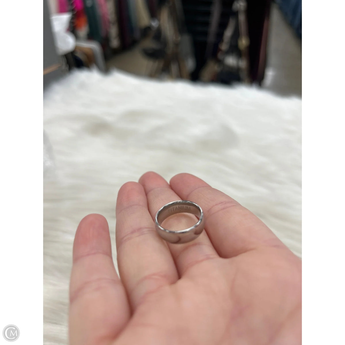 Ring Band By Clothes Mentor, Size: 4