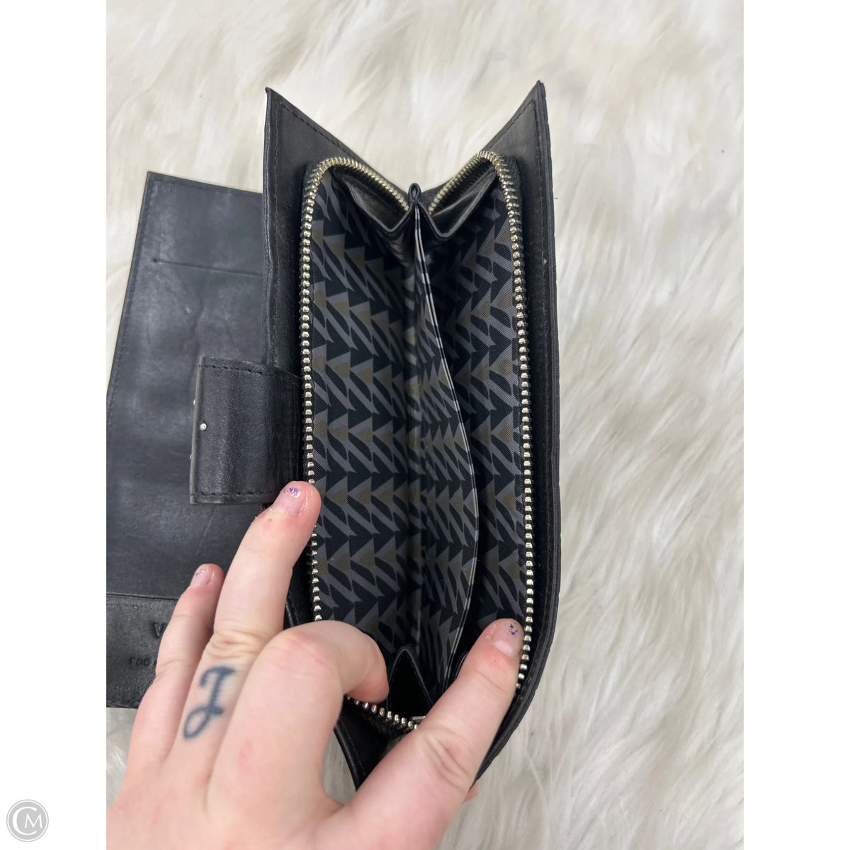 Wallet Leather By Clothes Mentor, Size: Large