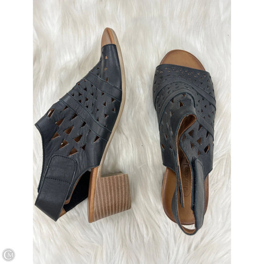 Sandals Heels Block By Clothes Mentor In Black, Size: 7.5