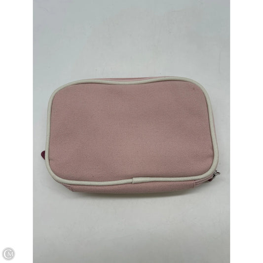 Makeup Bag By Clothes Mentor, Size: Medium