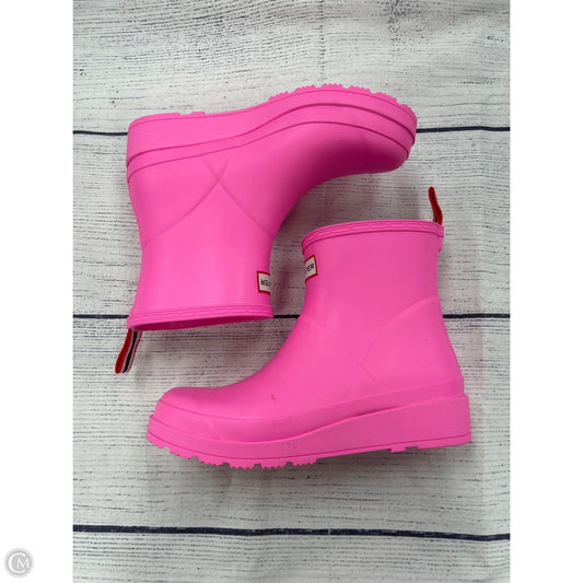 Boots Designer By Hunter In Pink, Size: 7