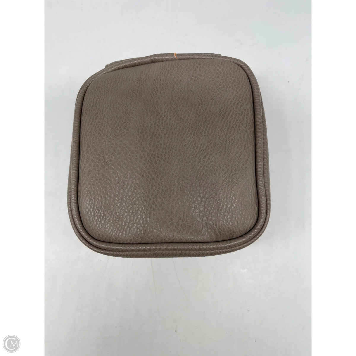 Makeup Bag By Clothes Mentor, Size: Medium