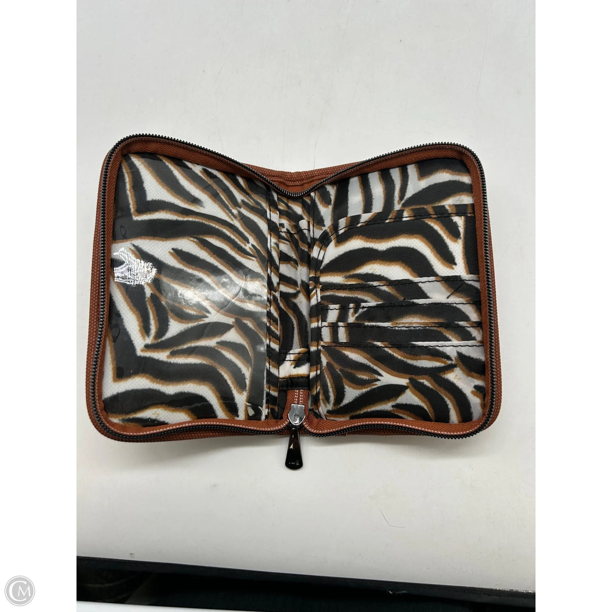 Wallet By Lug, Size: Medium