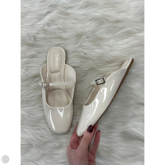 Sandals Flats By Catherine Malandrino In Cream, Size: 7