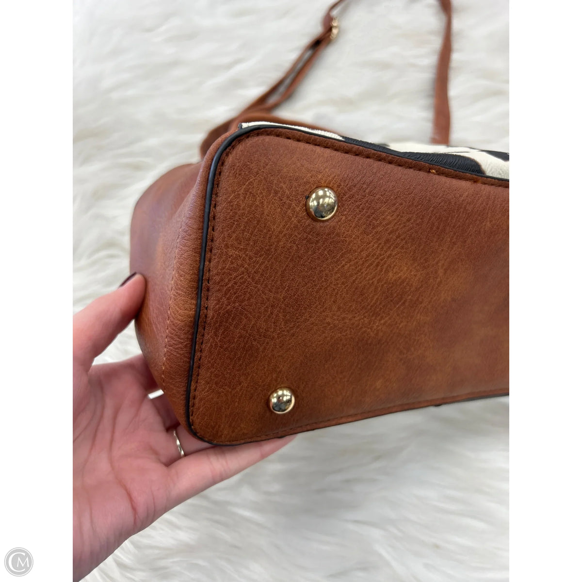 Crossbody By Clothes Mentor, Size: Medium